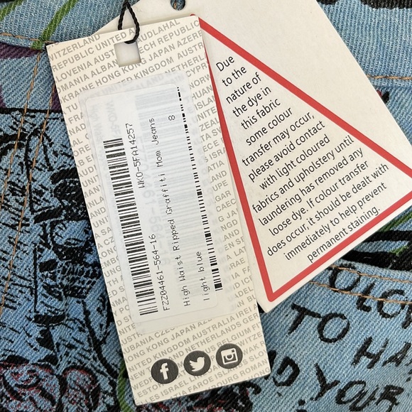 Graffiti mom jeans - Picture 3 of 3